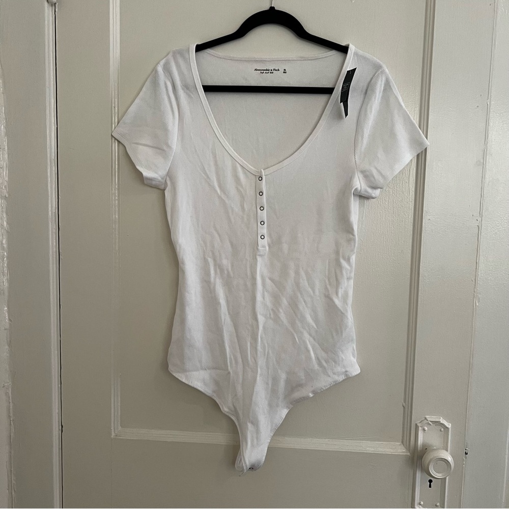NWT Abercrombie & Fitch Henley Bodysuit